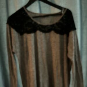 Umgee Black Lace Long Sleeve Top XL - casual with a touch of class- new or like